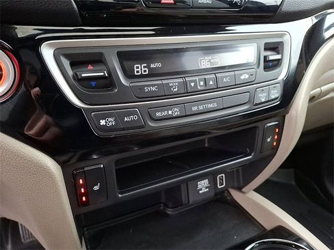 Used 2020 Honda Ridgeline RTL-E image 19