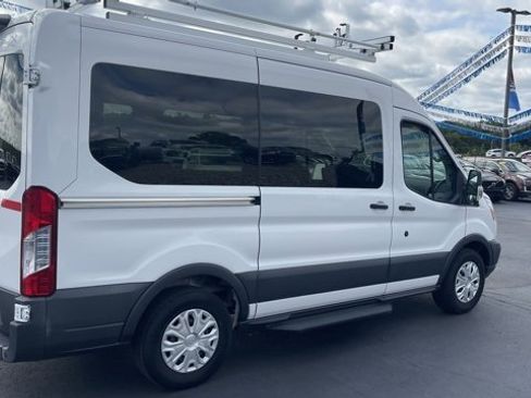 Used 2018 Ford Transit 150 XLT image 7