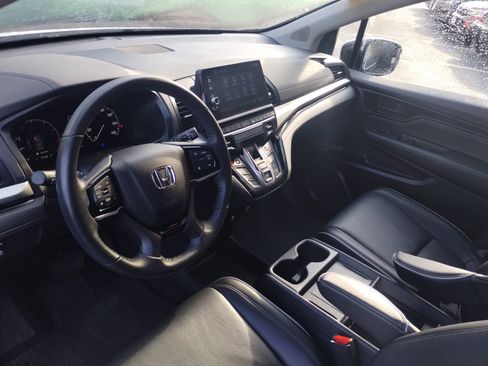 Used 2025 Honda Odyssey Touring image 9