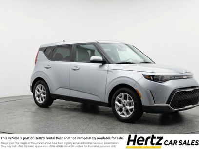 Used 2025 Kia Soul LX w/ LX Technology Package