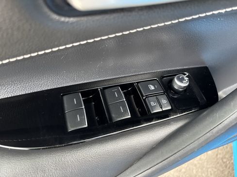 Used 2019 Toyota Corolla SE FWD image 10