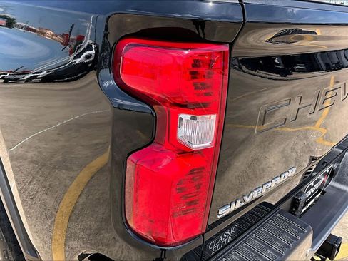 Used 2024 Chevrolet Silverado 2500 LT w/ Texas Edition AWD/4WD image 28