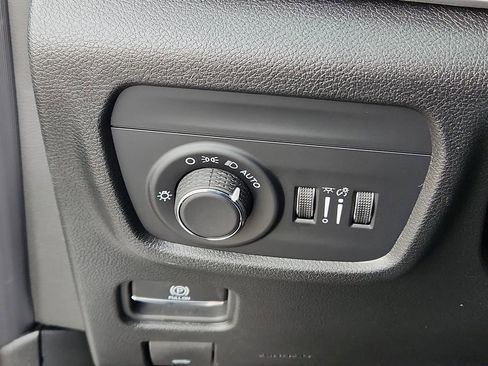 New 2026 Jeep Grand Cherokee Altitude image 22