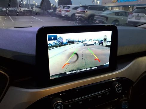 Used 2022 Ford Escape SEL image 15