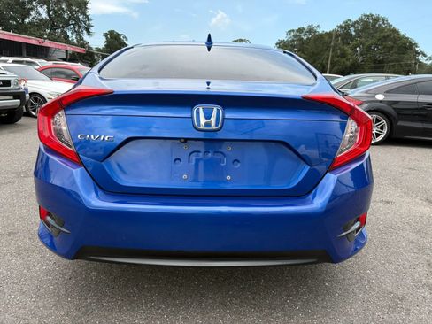 Used 2018 Honda Civic EX image 6