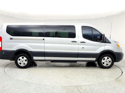 Used 2018 Ford Transit 350 XLT image 4