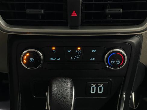 Used 2020 Ford EcoSport S image 23