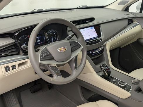Certified 2024 Cadillac XT5 Premium Luxury w/ LPO, Floor Liner Package AWD/4WD image 9