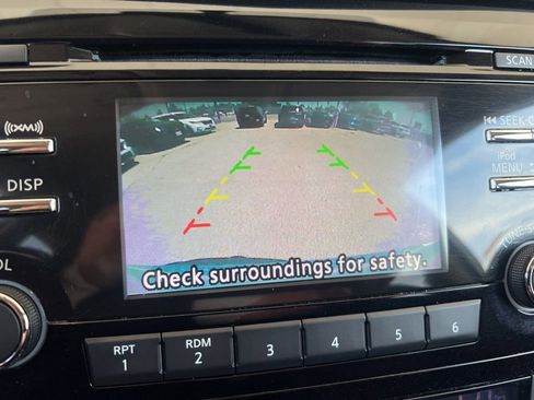 Used 2017 Nissan Rogue SV AWD/4WD image 55