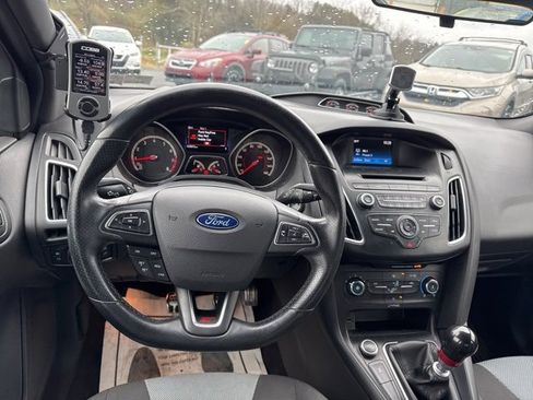 Used 2017 Ford Focus ST image 13