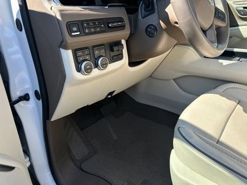 Certified 2024 GMC Yukon Denali w/ Advanced Technology Package AWD/4WD image 35