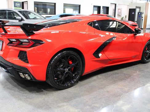 Used 2021 Chevrolet Corvette Stingray Coupe w/ 1LT RWD image 14