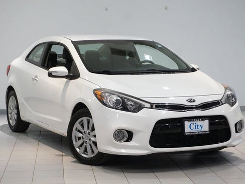 Used 2014 Kia Forte Koup EX image 2