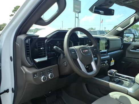 New 2026 GMC Sierra 1500 SLT w/ SLT Premium Plus Package AWD/4WD image 7