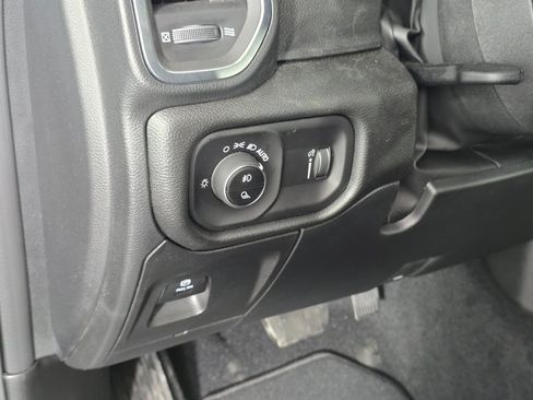 New 2026 RAM 1500 Express AWD/4WD image 22