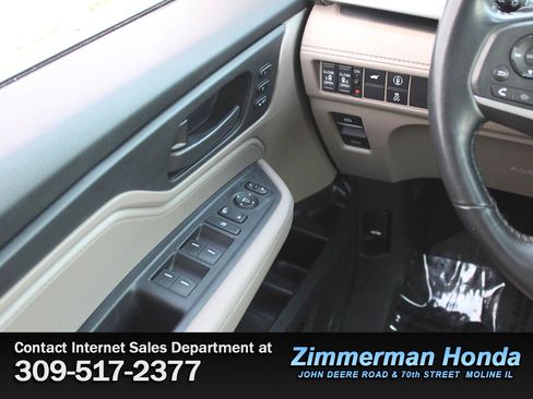 Certified 2024 Honda Odyssey EX-L image 16