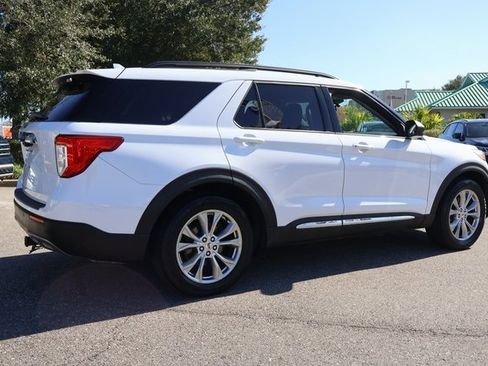 Used 2020 Ford Explorer XLT w/ Equipment Group 202A image 7