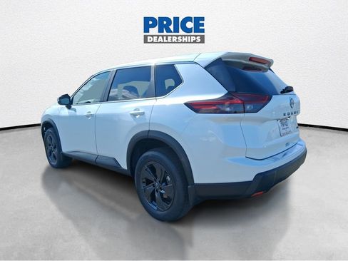 New 2026 Nissan Rogue SV w/ Cold Weather Package AWD/4WD image 7