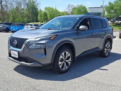 Used 2022 Nissan Rogue SV AWD/4WD image 3