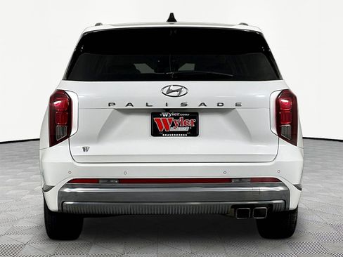 Used 2023 Hyundai Palisade Calligraphy w/ Cargo Package FWD image 5
