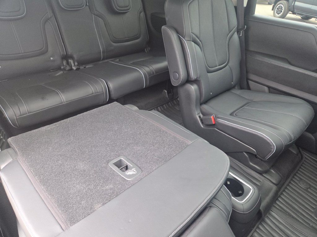 Used 2025 INFINITI QX80 Sensory AWD/4WD image 35