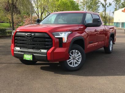 New 2026 Toyota Tundra SR5 w/ SR5 Premium Package