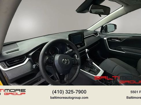 Used 2022 Toyota RAV4 XLE w/ Convenience Package FWD image 12