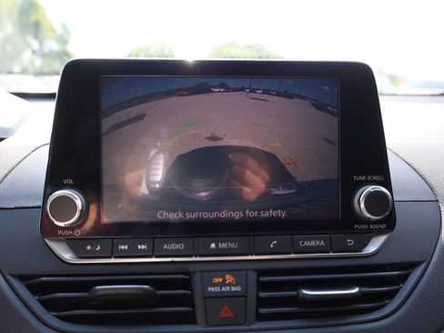 Used 2022 Nissan Altima 2.5 SV AWD/4WD image 22