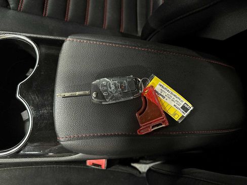 Used 2015 Ford Fusion SE image 31