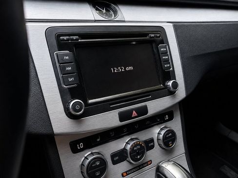 Used 2013 Volkswagen CC Sport FWD image 16