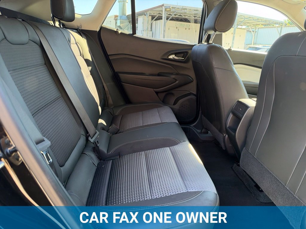 Used 2025 Chevrolet Trax LT FWD image 13
