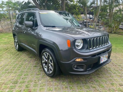 Used 2017 Jeep Renegade Latitude image 1
