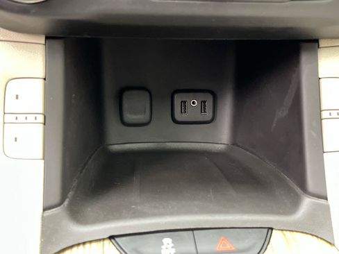 Used 2017 GMC Acadia Denali w/ Technology Package AWD/4WD image 26