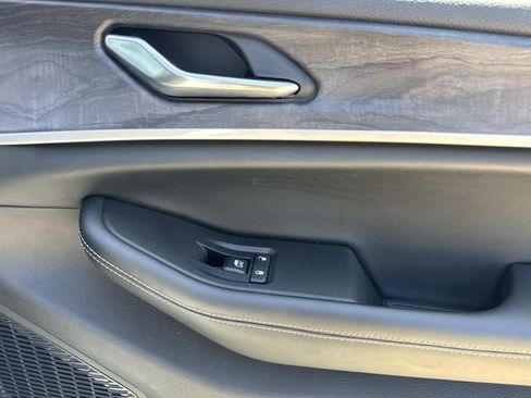 Used 2025 Jeep Grand Cherokee L Limited w/ Luxury Tech Group II RWD image 21