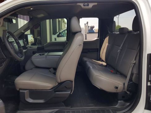 Used 2020 Ford F150 XL w/ Equipment Group 101A Mid AWD/4WD image 18