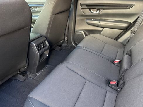 Used 2025 Honda CR-V LX image 9