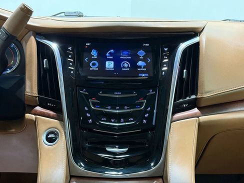 Used 2016 Cadillac Escalade Platinum image 20