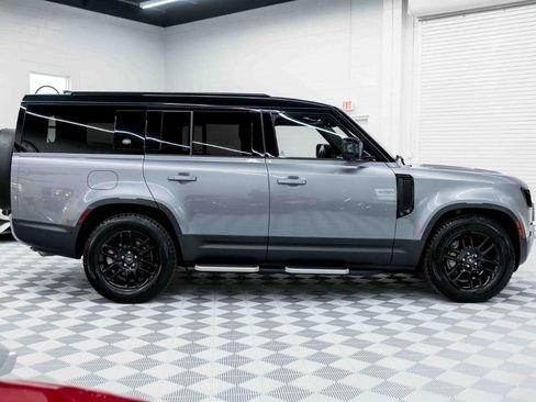 Used 2023 Land Rover Defender 130 SE image 6