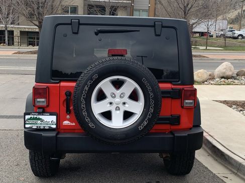 Used 2018 Jeep Wrangler Unlimited Sport S image 10