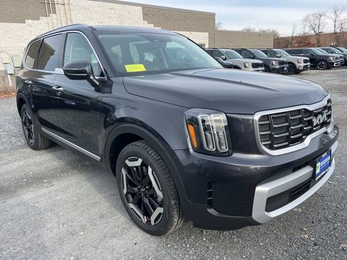 New 2025 Kia Telluride S image 5