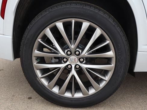 New 2026 Buick Enclave Avenir w/ Super Cruise Package image 22