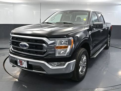 Used 2023 Ford F150 XLT w/ XTR Package AWD/4WD image 11