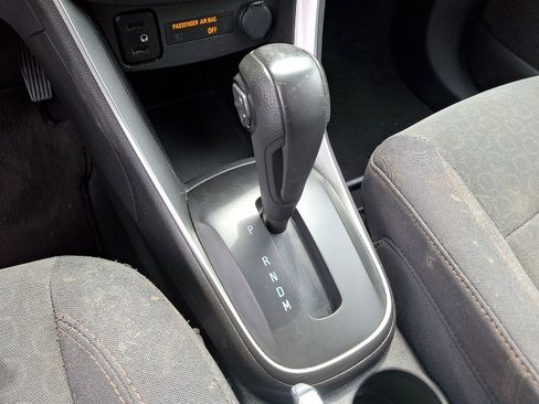 Used 2017 Chevrolet Trax LS FWD image 12
