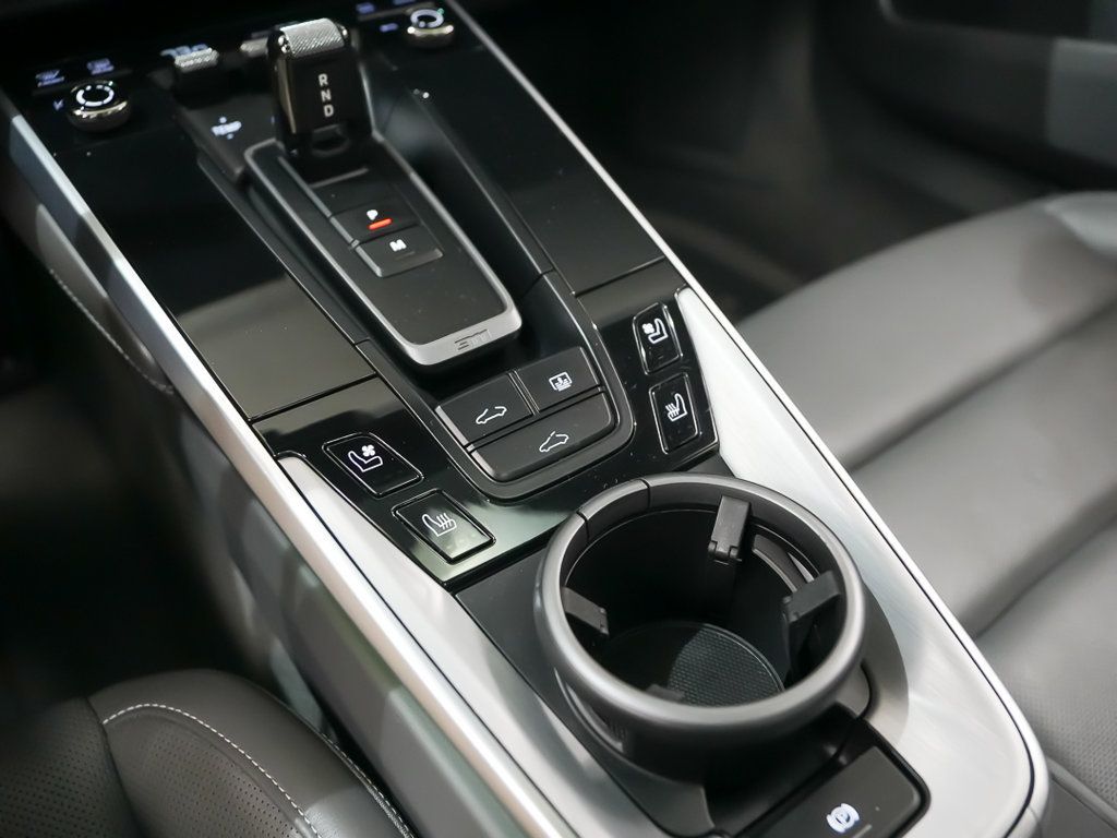 Certified 2021 Porsche 911 Carrera RWD image 29