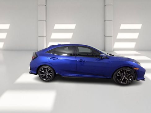 Used 2019 Honda Civic Sport Touring image 4