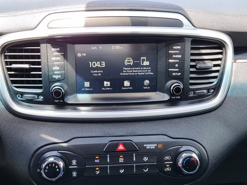 Used 2020 Kia Sorento L FWD image 16