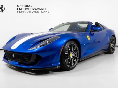 Used 2022 Ferrari 812 GTS RWD image 1