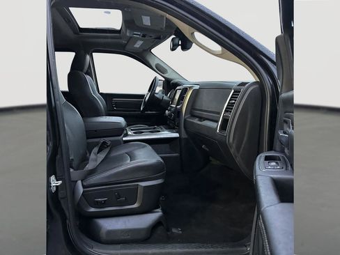 Used 2017 RAM 1500 Sport image 7