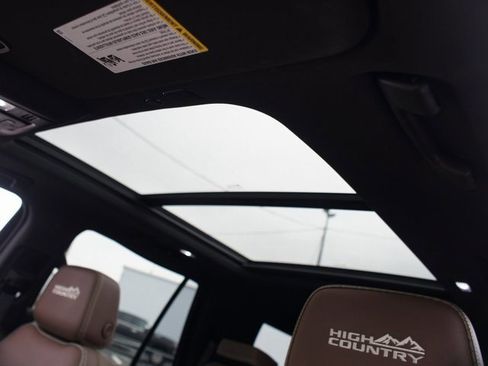 Used 2022 Chevrolet Tahoe High Country image 6