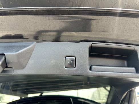 Used 2022 Ford Escape SE w/ SE Sport Appearance Package FWD image 26